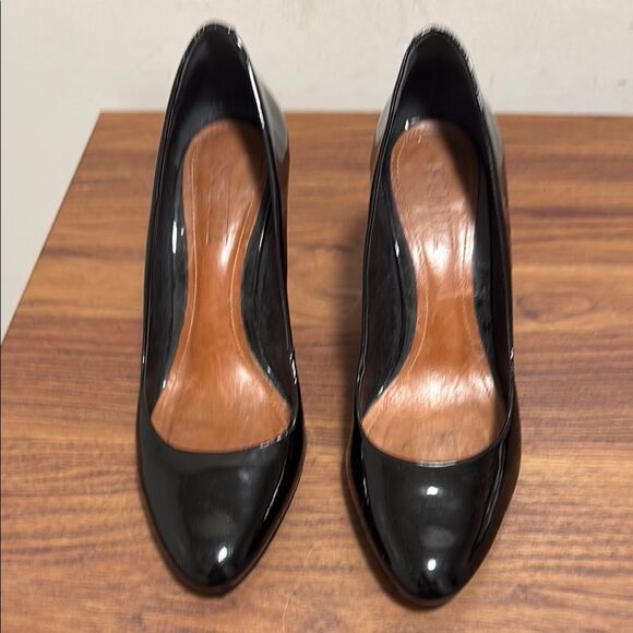 Schutz Black Patent Leather Pumps. Size 7.5M. - Picture 1 of 7
